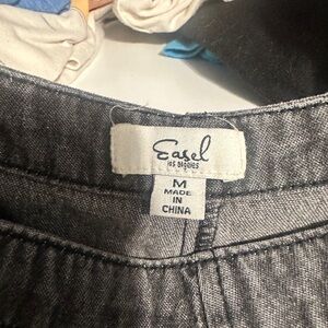 Super cute bibs. Very oversized. Black in color